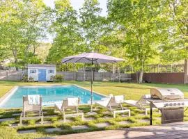 Luxurious Hamptons House with Heated Pool & Grill