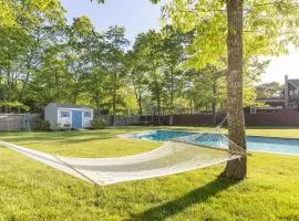 Luxurious Hamptons House with Heated Pool & Grill