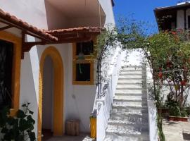 Nikis Apartments, hotel ad Agios Gordios