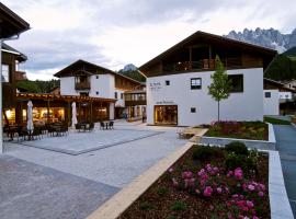 Zin Senfter Residence, hotel cerca de Untertal, San Candido