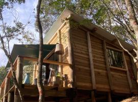 Reserva Jacarandá Cabanas, hotel v destinaci Aiuruoca