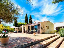 Villa-Golfe de Saint-Tropez/Accès plage privée, villa sihtkohas Grimaud