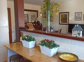 Splendid mountain apartment near Port del Comte, hotel i Sant Llorenç de Morunys