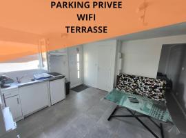 Très bel Appartement T2 près aéroport et Paris, hotel en Claye-Souilly