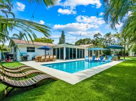 Enchanted Palms Villa, rumah liburan di Boynton Beach