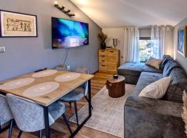 Мансарда с фантастични гледки и две спални、チェペラレのホテル