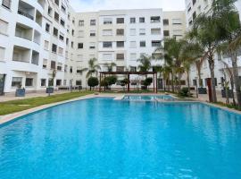 Nouaceur Garden, hotel amb piscina a Casablanca