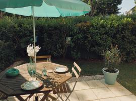 Lea , La Clef du Bonheur - 9 Min de Disney Jardin privatif, apartment in Bailly-Romainvilliers