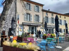 Chambres d'hôtes du Bistrot d'ici, viešbutis su vietomis automobiliams mieste Saint-Saturnin