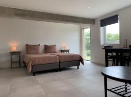 Bed & Breakfast ‘Tuus op Tessel’, hotell i Oosterend