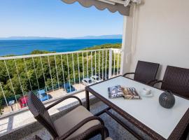 Apartment Kvarner View, hotel with parking in Kostrena