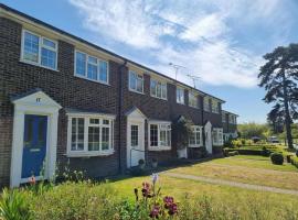 Haven Cottage - adjacent to beach and promenade, holiday home in Walmer