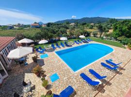 Elena Pool, serviced apartment in Agios Georgios