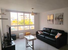 Confortable apartamento en Marina del Rey Lecheria, viešbutis su baseinais mieste El Morro de Barcelona
