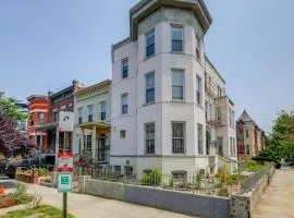 2 Mi to National Mall WFH-Friendly DC Townhome