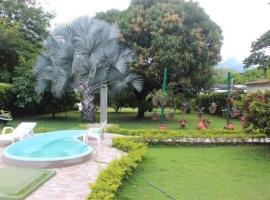 Missi, hotel in El Descanso