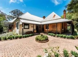 Historic Riverfront Residence Farmstay