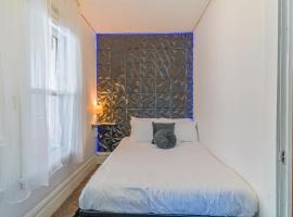 Modern, Spacious 3 Bedroom Getaway, hotel em Saint Paul