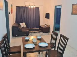 NO TOURIST 4th floor NO LIFT Comfortable 3 Room 6pax Bkt Jalil 1 free parking