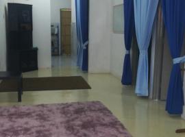 Homestay siti, hotel en Padang Serai