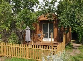 Studio en bois independant avec terrasse et jardin