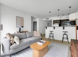 Bellevue 1BR w Gym WD Roof nr Downtown Park SEA-337