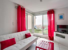 130m plage de Carcoual- Erquy- Appartement pour 4, hotel in Erquy