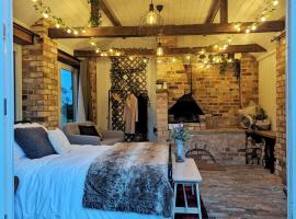 The Old Forge, farm stay in Bishop Wilton