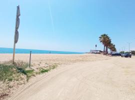 Apartment 50m from the beach by Lofties, hotel in Pineda de Mar