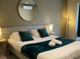 Hotel & Appartements Acqua Dolce, готель у місті Портіччо