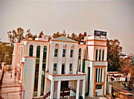 Corbett View Banquets and Resorts, hotel di Moradabad