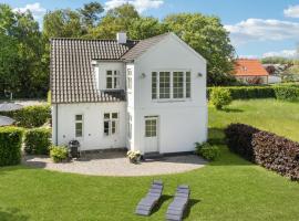 Beautiful Home In Idestrup With Wifi And 3 Bedrooms, hotelli kohteessa Idestrup