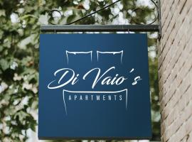 Di Vaio’s Apartments, помешкання з кухнею у Неаполі