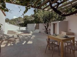 Lotusland, a relaxing house at Amari Rethymno, atostogų namelis mieste Agia Fotini