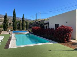 Casa rural con vistas maravillosas en Arico, hotel in Sabina Alta