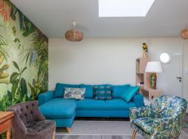 La Halte des Miquelots - Appt avec jardin, Hotel in Vains