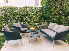 Edonia Garden Home Comfortable & stylish duplex apartment with relaxing private garden อพาร์ตเมนต์ในโบรดาริตซา