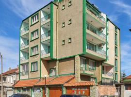 Къща за гости Бор, hotel v destinaci Pomorie