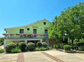 Apartment Deni, hotel en Skrbčići