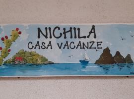 Nichila - Casa Vacanze acitrezza, beach hotel in Acitrezza