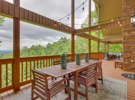 Luxe Blairsville Cabin with Game Room, Near Hikes, vil·la a Hood