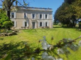 logis Ozanie, bed and breakfast en Javrezac