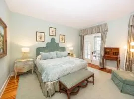 Spacious + Restful 2BR Suite, Close to Duke