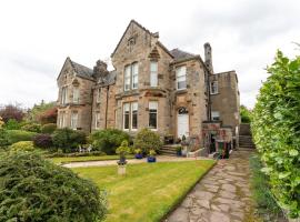 The Lindsay House, villa in Stirling