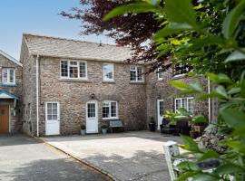 The Coach House, cottage in Saint Florence