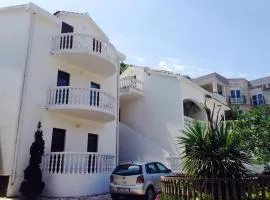 Apartments Svorcan