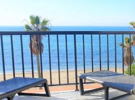 Sea Front Beach House Micaela I