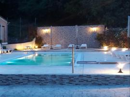 Spiridoula's Apartments Corfu, hotell i Perama