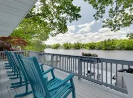 Football Fans Lake Retreat - 5 Mins to Gillette!