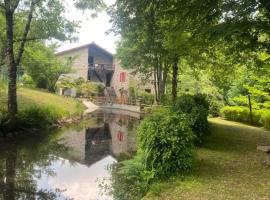 MOULINAGE LA MOREL, hotel em Marcols-les-Eaux